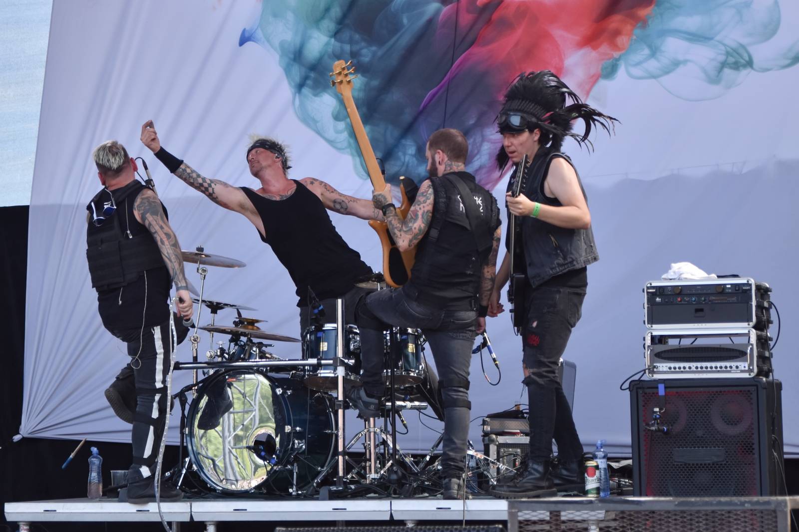 Na Točníku fanoušky zkropili hasiči. Do rozpáleného kotle zamířil Tomáš Klus, zahráli i Dymytry a Kabát