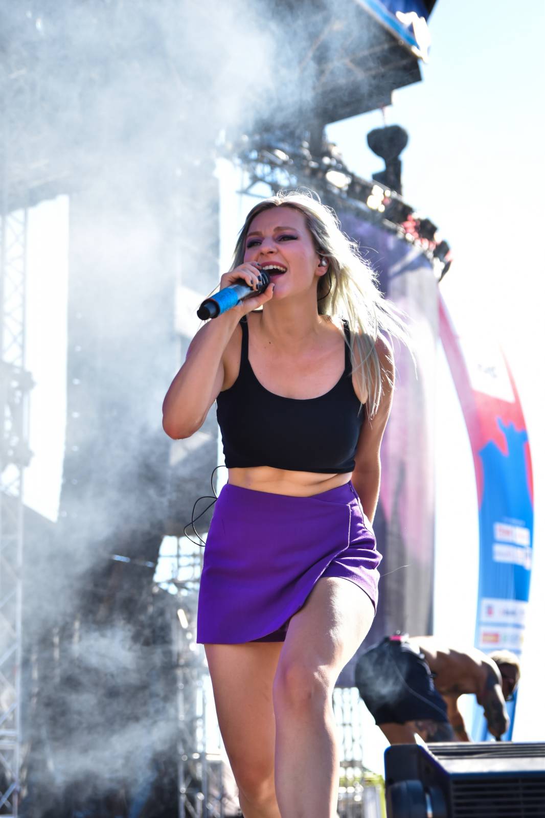 Na Točníku fanoušky zkropili hasiči. Do rozpáleného kotle zamířil Tomáš Klus, zahráli i Dymytry a Kabát