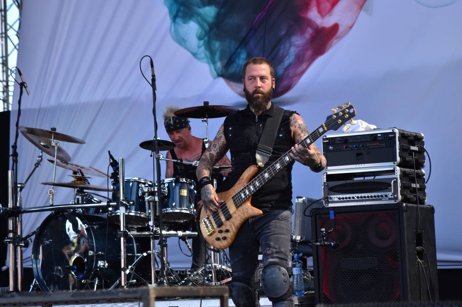 Na Točníku fanoušky zkropili hasiči. Do rozpáleného kotle zamířil Tomáš Klus, zahráli i Dymytry a Kabát