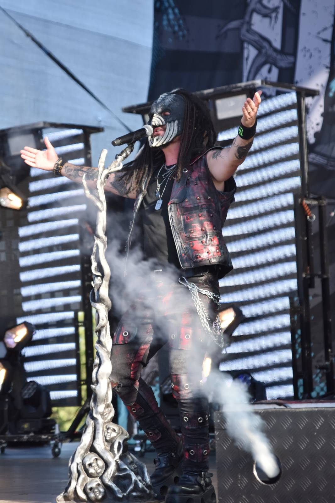 Na Točníku fanoušky zkropili hasiči. Do rozpáleného kotle zamířil Tomáš Klus, zahráli i Dymytry a Kabát