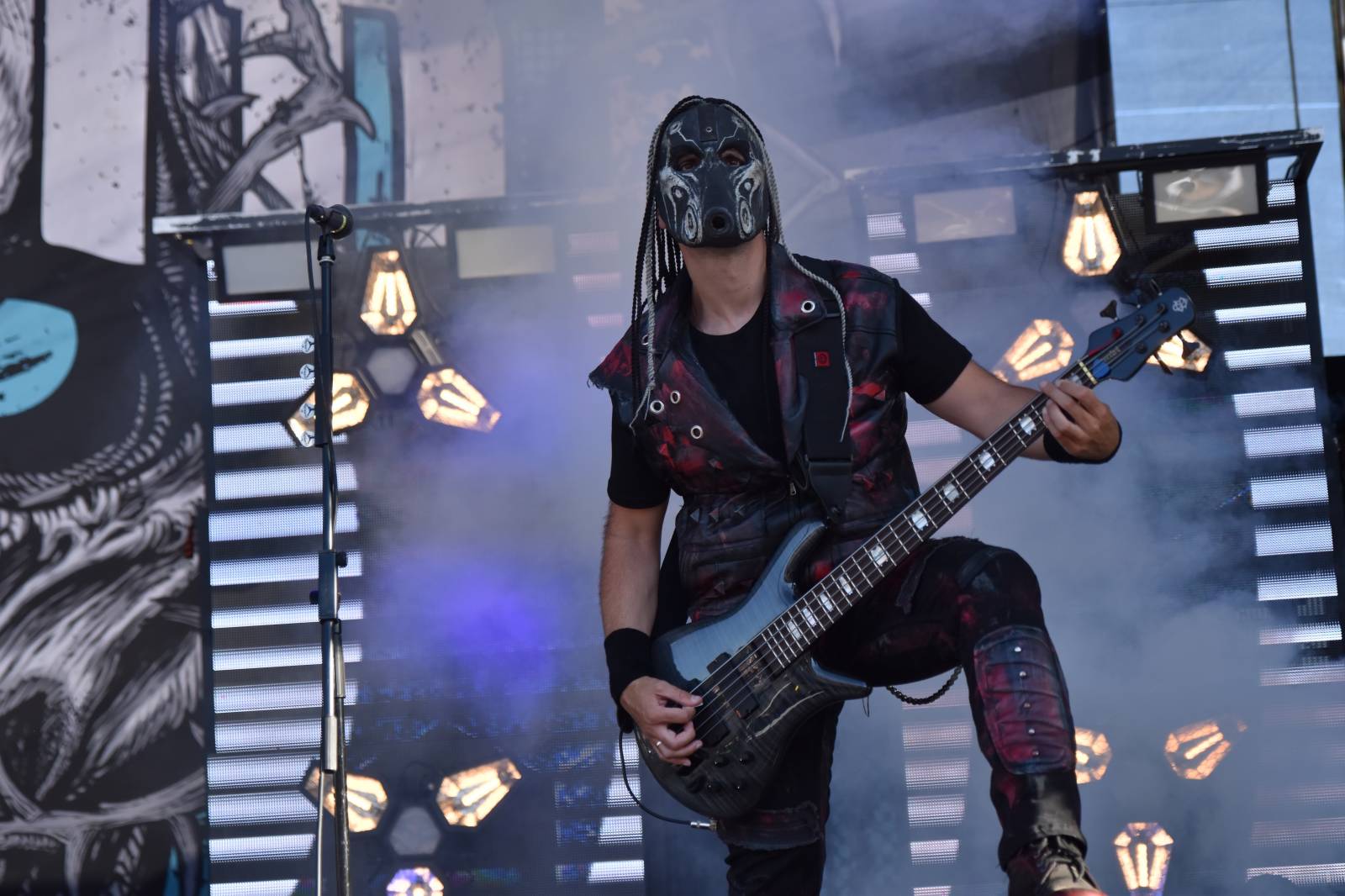 Na Točníku fanoušky zkropili hasiči. Do rozpáleného kotle zamířil Tomáš Klus, zahráli i Dymytry a Kabát