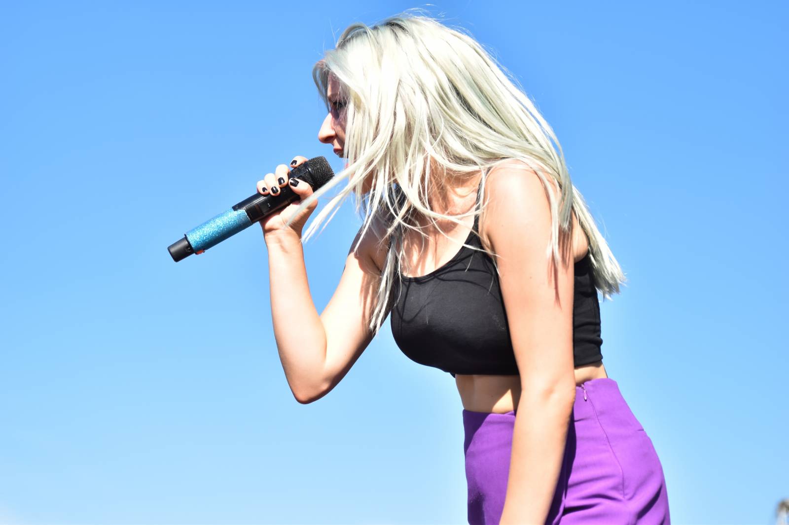 Na Točníku fanoušky zkropili hasiči. Do rozpáleného kotle zamířil Tomáš Klus, zahráli i Dymytry a Kabát