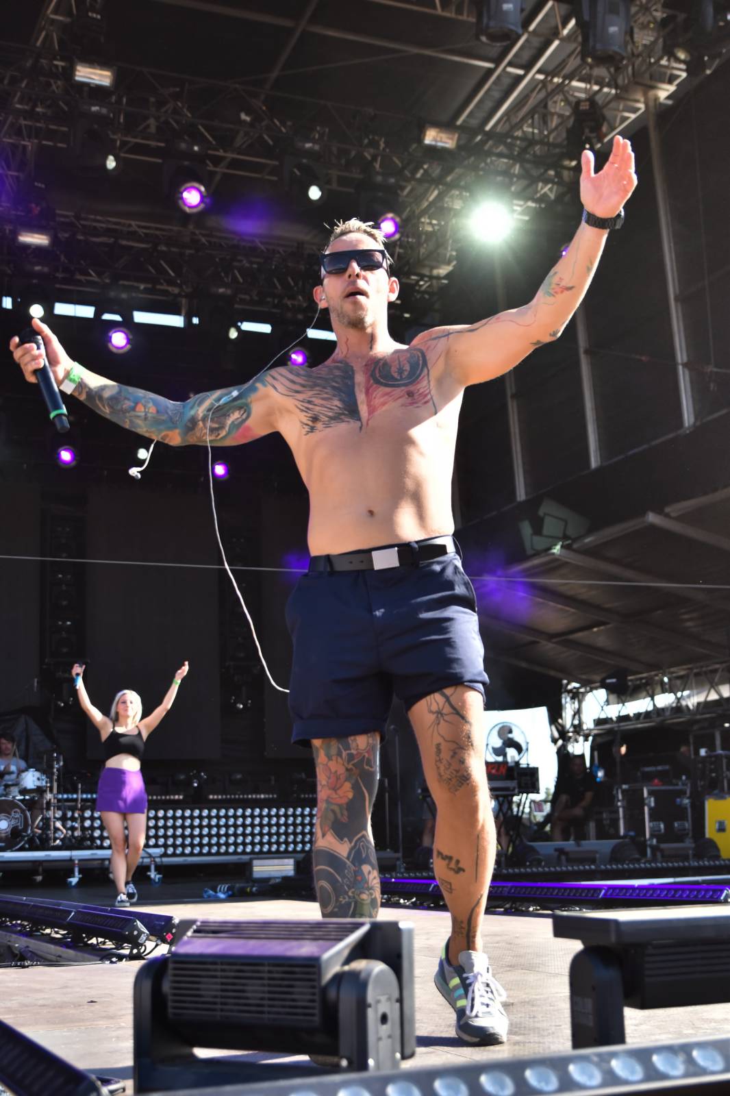 Na Točníku fanoušky zkropili hasiči. Do rozpáleného kotle zamířil Tomáš Klus, zahráli i Dymytry a Kabát