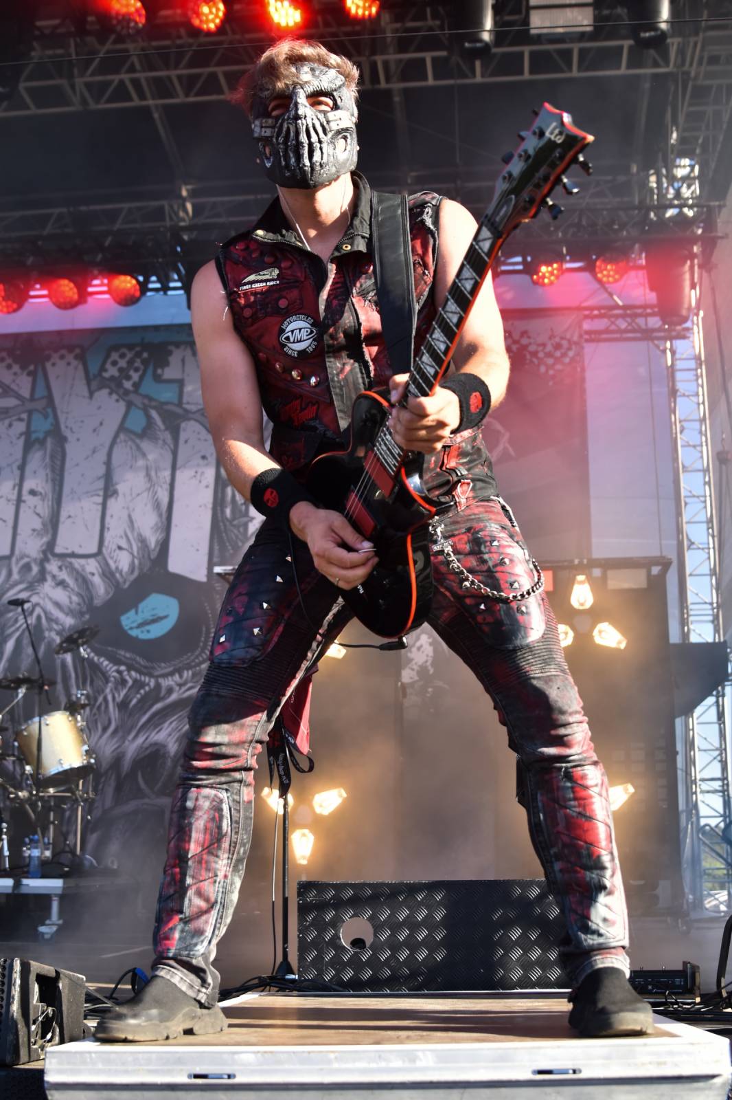 Na Točníku fanoušky zkropili hasiči. Do rozpáleného kotle zamířil Tomáš Klus, zahráli i Dymytry a Kabát