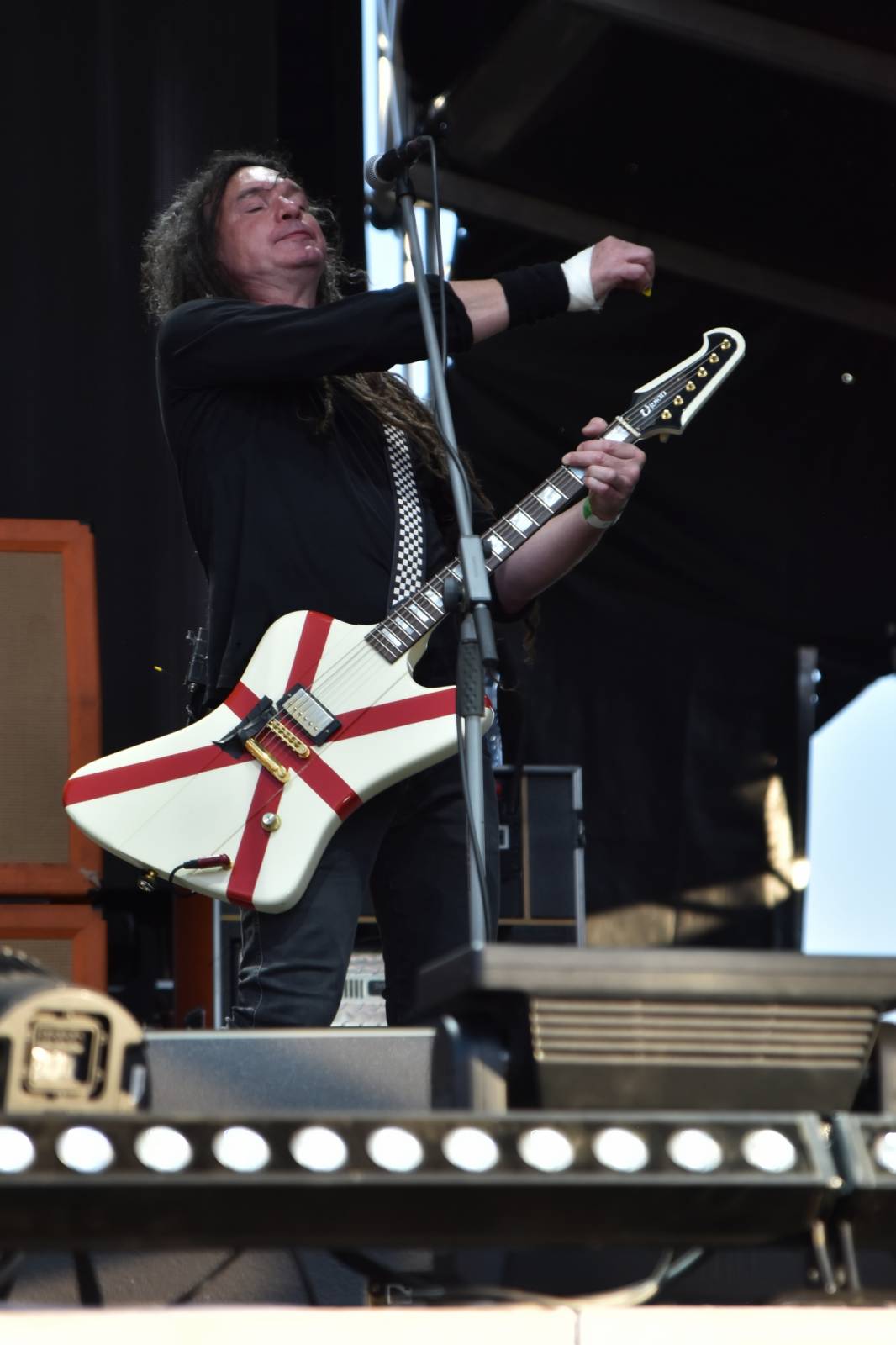 Na Točníku fanoušky zkropili hasiči. Do rozpáleného kotle zamířil Tomáš Klus, zahráli i Dymytry a Kabát