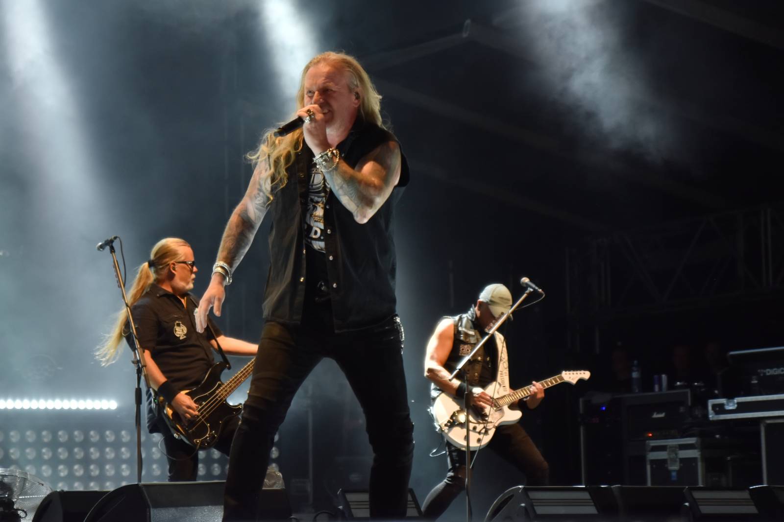 Na Točníku fanoušky zkropili hasiči. Do rozpáleného kotle zamířil Tomáš Klus, zahráli i Dymytry a Kabát