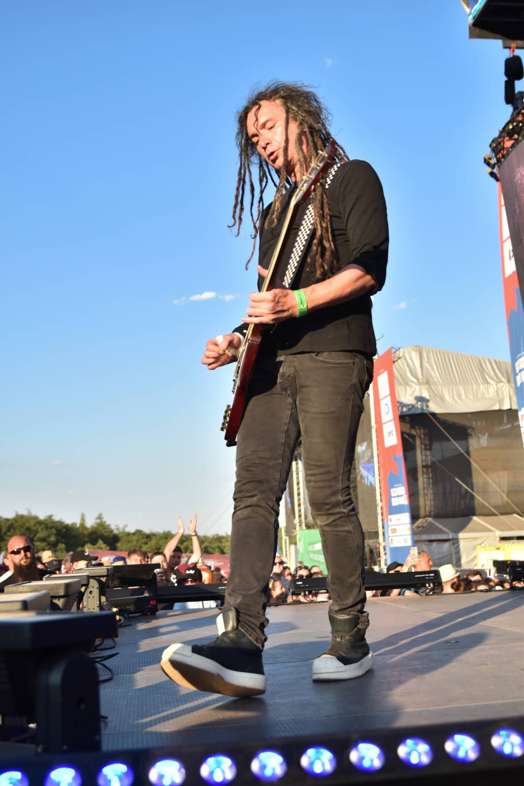 Na Točníku fanoušky zkropili hasiči. Do rozpáleného kotle zamířil Tomáš Klus, zahráli i Dymytry a Kabát