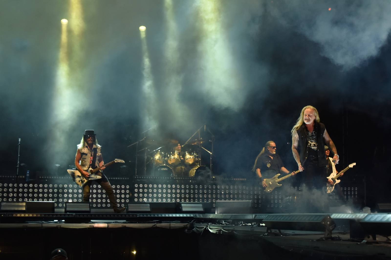 Na Točníku fanoušky zkropili hasiči. Do rozpáleného kotle zamířil Tomáš Klus, zahráli i Dymytry a Kabát