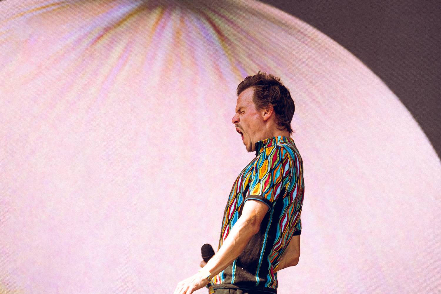 Colours of Ostrava zahájili Ewa Farna, Mirai a Štěpán Kozub s Jiřím Krhutem, večer nadchli OneRepublic