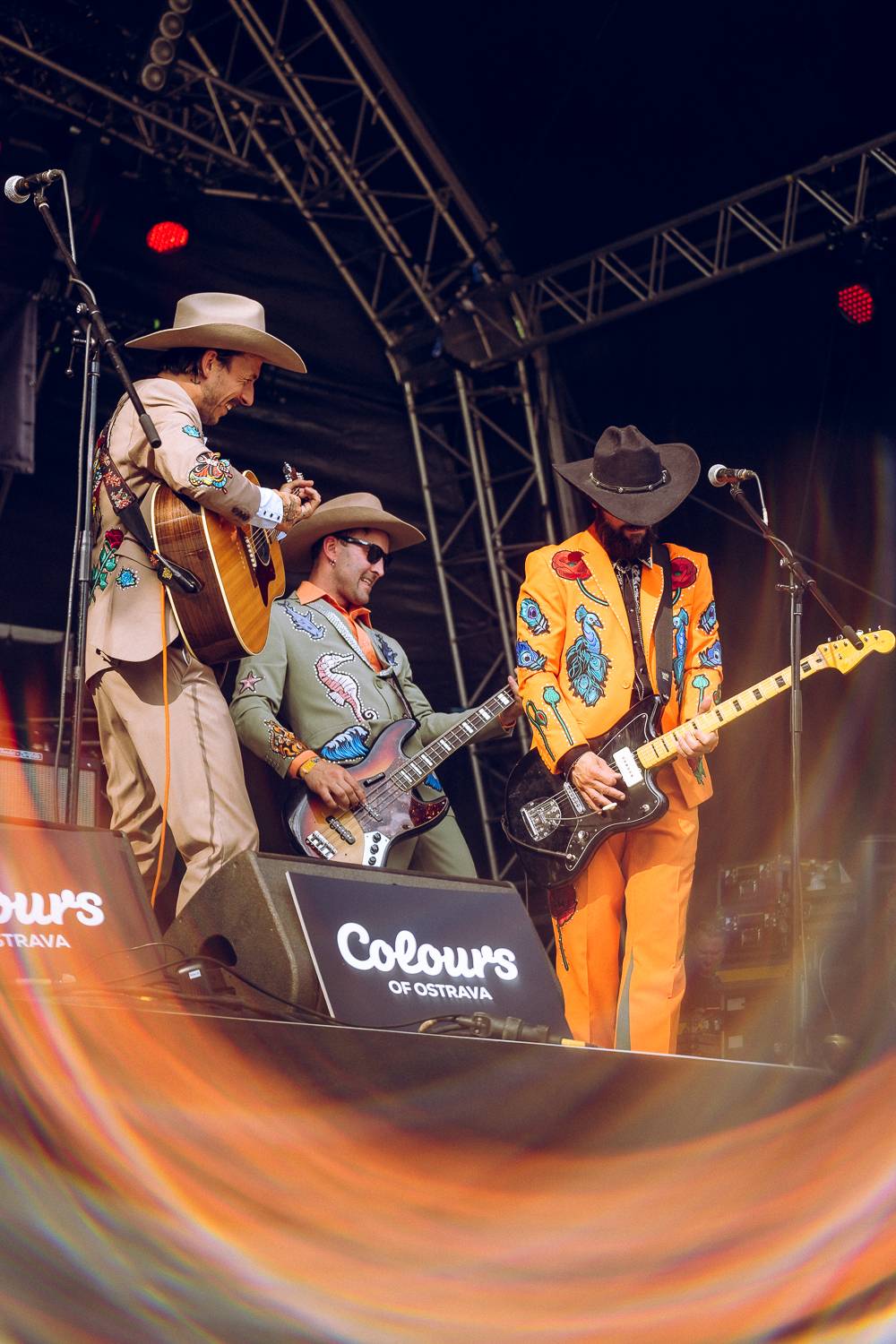 Colours of Ostrava zahájili Ewa Farna, Mirai a Štěpán Kozub s Jiřím Krhutem, večer nadchli OneRepublic