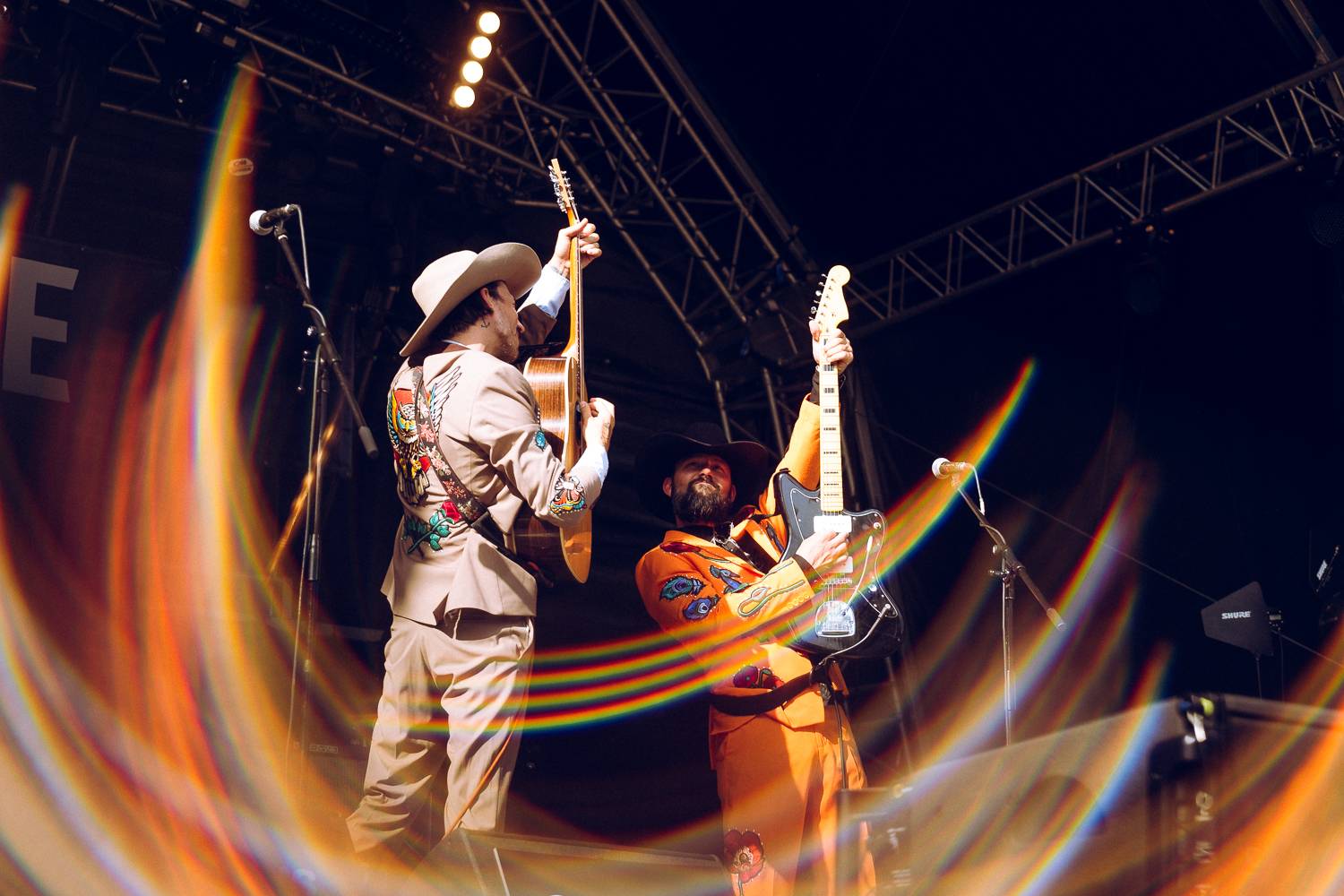 Colours of Ostrava zahájili Ewa Farna, Mirai a Štěpán Kozub s Jiřím Krhutem, večer nadchli OneRepublic