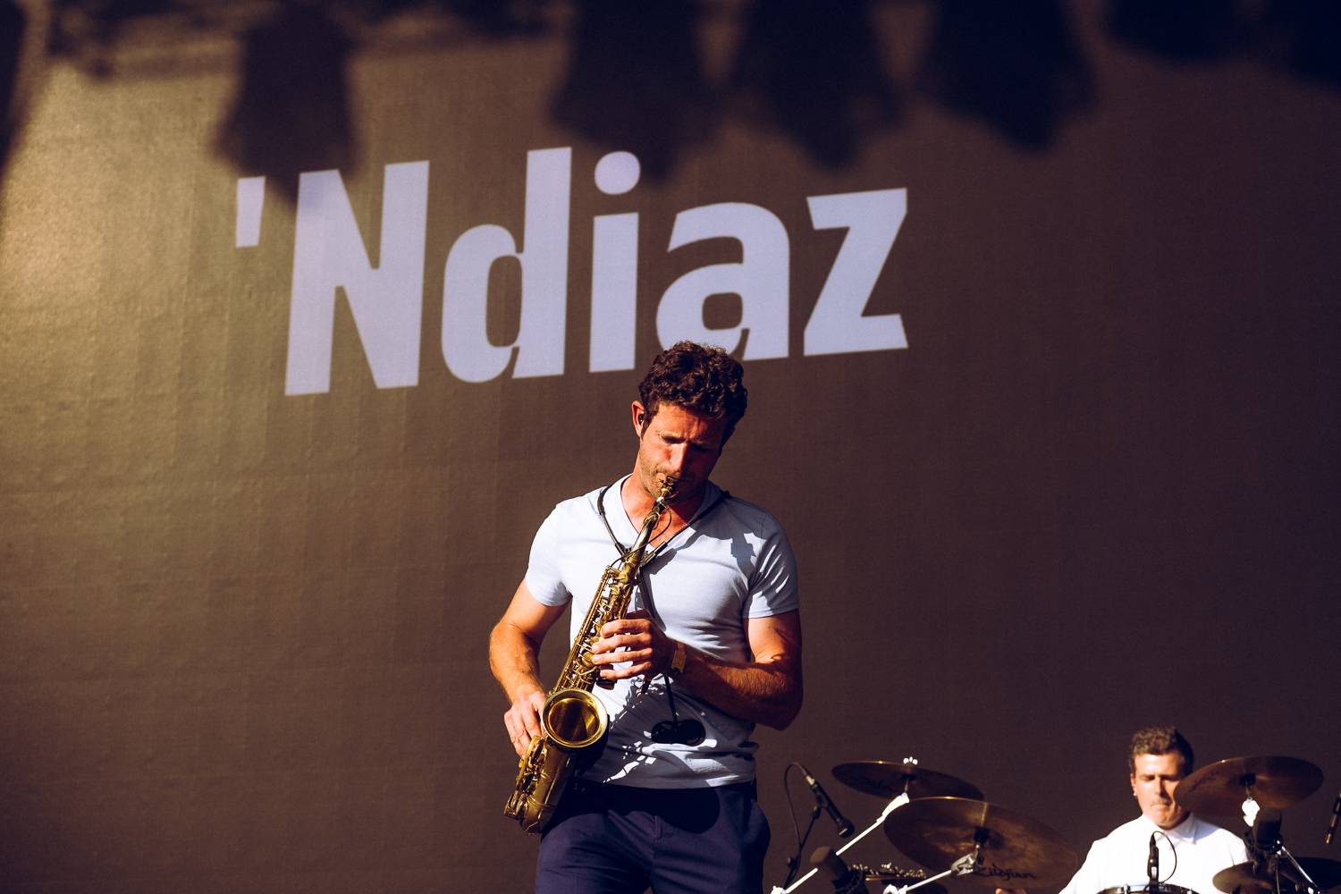 Colours of Ostrava zahájili Ewa Farna, Mirai a Štěpán Kozub s Jiřím Krhutem, večer nadchli OneRepublic