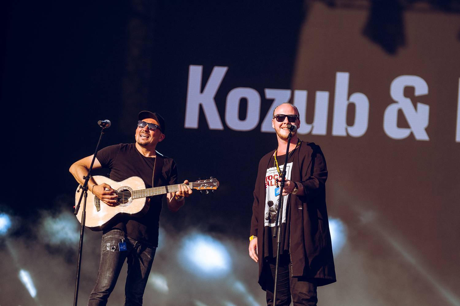 Colours of Ostrava zahájili Ewa Farna, Mirai a Štěpán Kozub s Jiřím Krhutem, večer nadchli OneRepublic