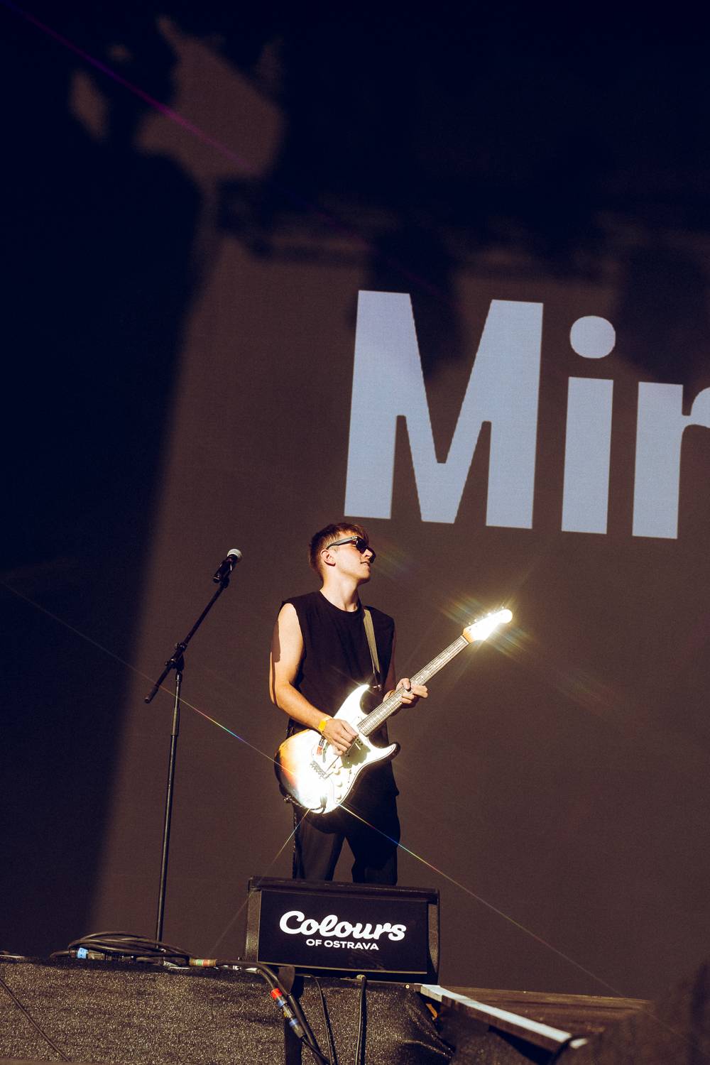 Colours of Ostrava zahájili Ewa Farna, Mirai a Štěpán Kozub s Jiřím Krhutem, večer nadchli OneRepublic