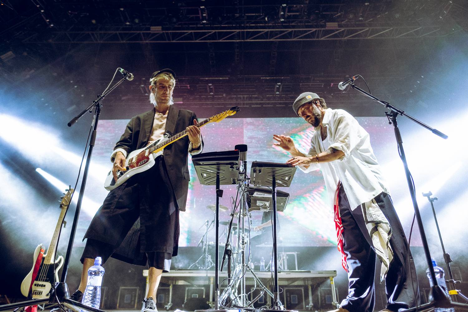 Colours of Ostrava zahájili Ewa Farna, Mirai a Štěpán Kozub s Jiřím Krhutem, večer nadchli OneRepublic