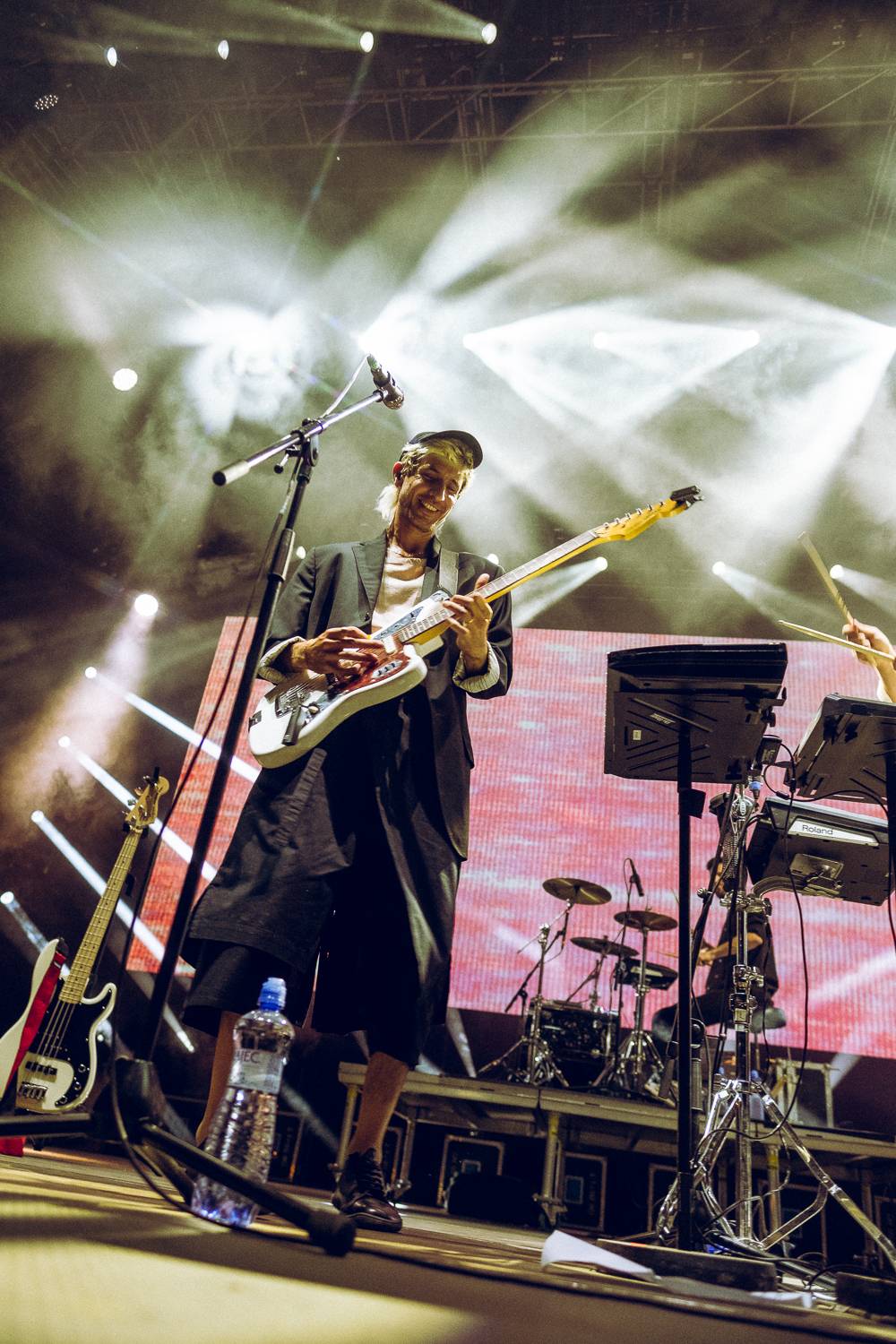 Colours of Ostrava zahájili Ewa Farna, Mirai a Štěpán Kozub s Jiřím Krhutem, večer nadchli OneRepublic