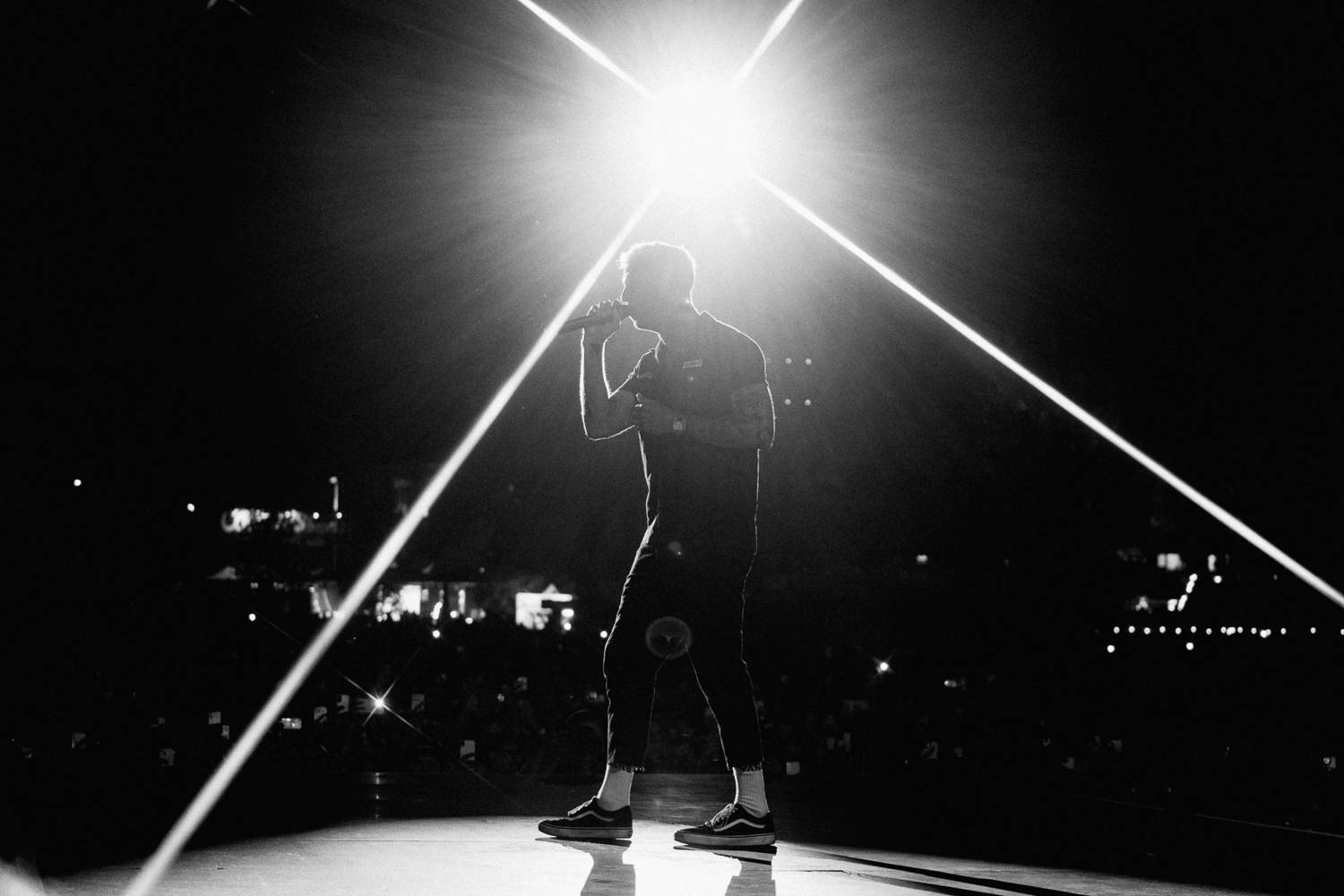 Colours of Ostrava zahájili Ewa Farna, Mirai a Štěpán Kozub s Jiřím Krhutem, večer nadchli OneRepublic