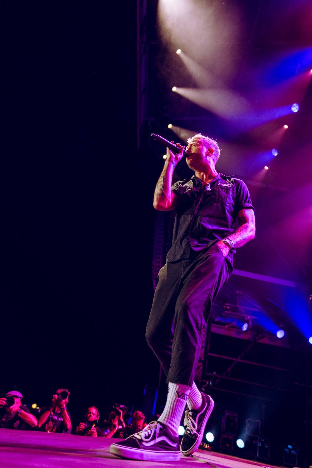 Colours of Ostrava zahájili Ewa Farna, Mirai a Štěpán Kozub s Jiřím Krhutem, večer nadchli OneRepublic