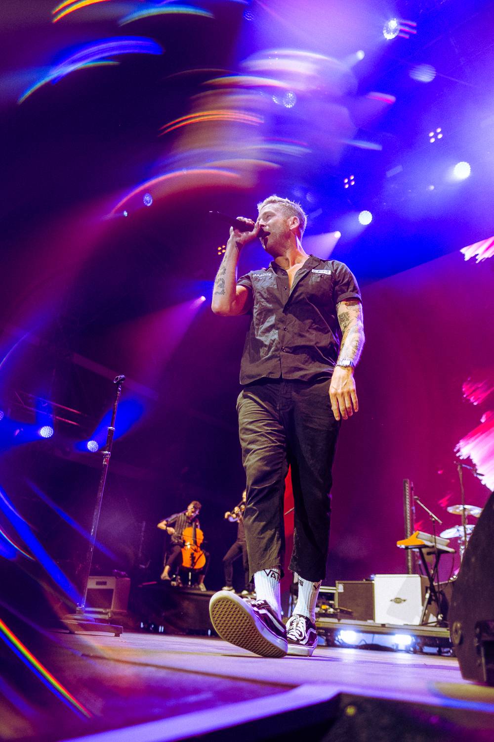 Colours of Ostrava zahájili Ewa Farna, Mirai a Štěpán Kozub s Jiřím Krhutem, večer nadchli OneRepublic