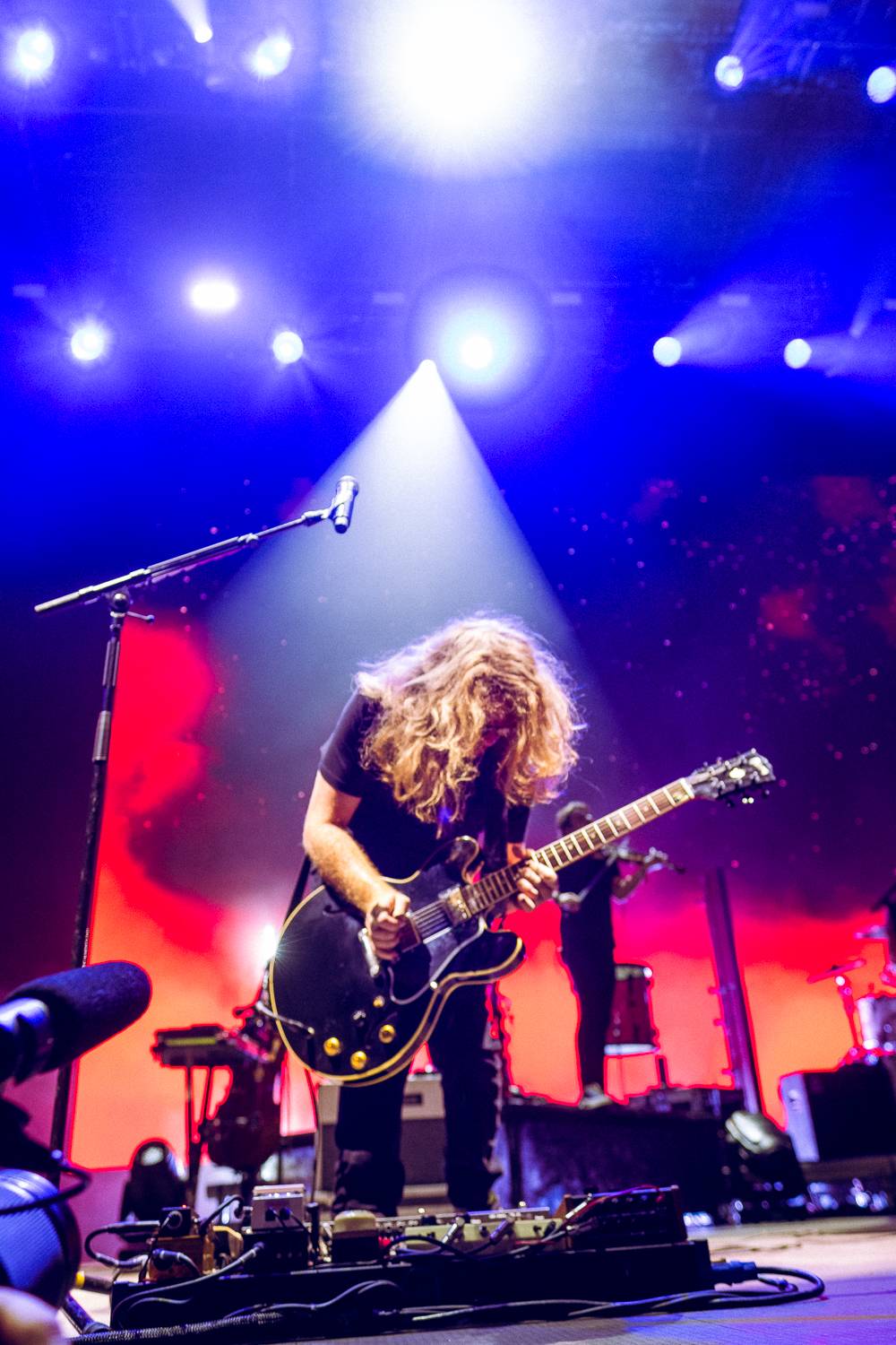 Colours of Ostrava zahájili Ewa Farna, Mirai a Štěpán Kozub s Jiřím Krhutem, večer nadchli OneRepublic