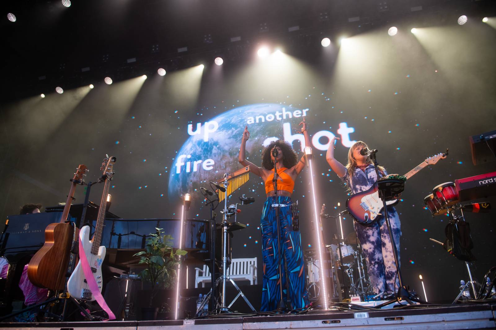 Chinaski rozezpívali Colours, bavil i Niall Horan