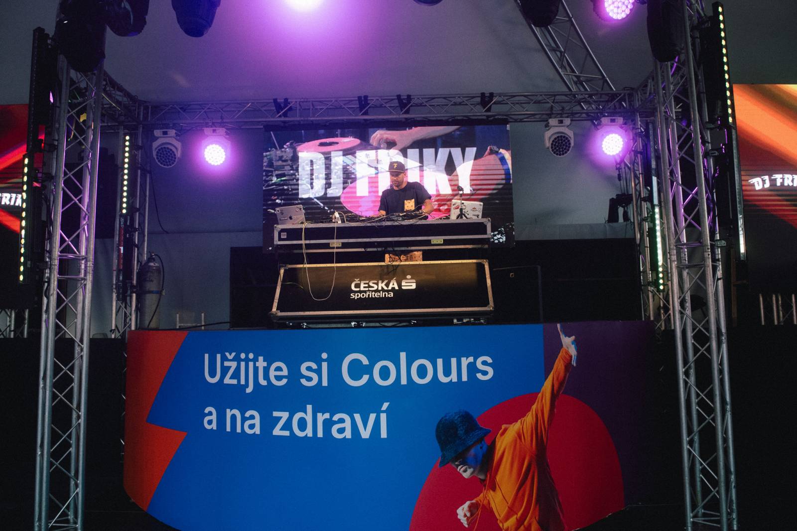 Chinaski rozezpívali Colours, bavil i Niall Horan