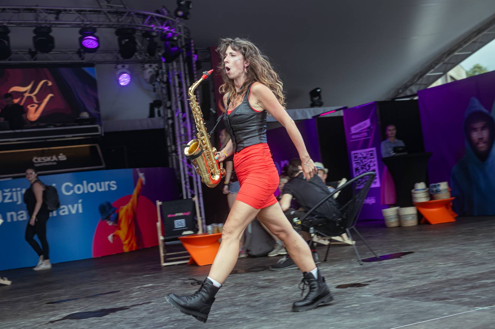 Chinaski rozezpívali Colours, bavil i Niall Horan