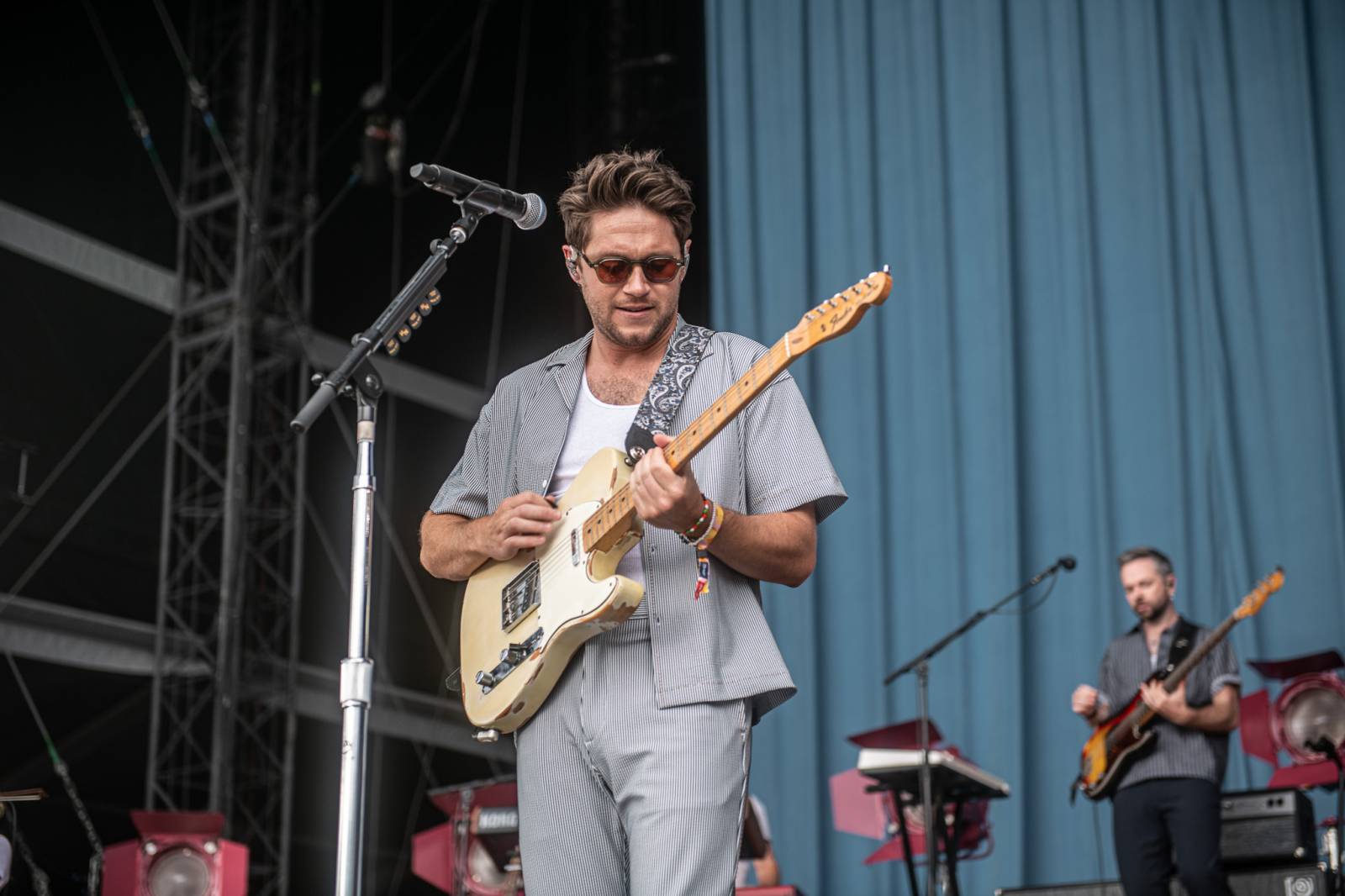 Chinaski rozezpívali Colours, bavil i Niall Horan