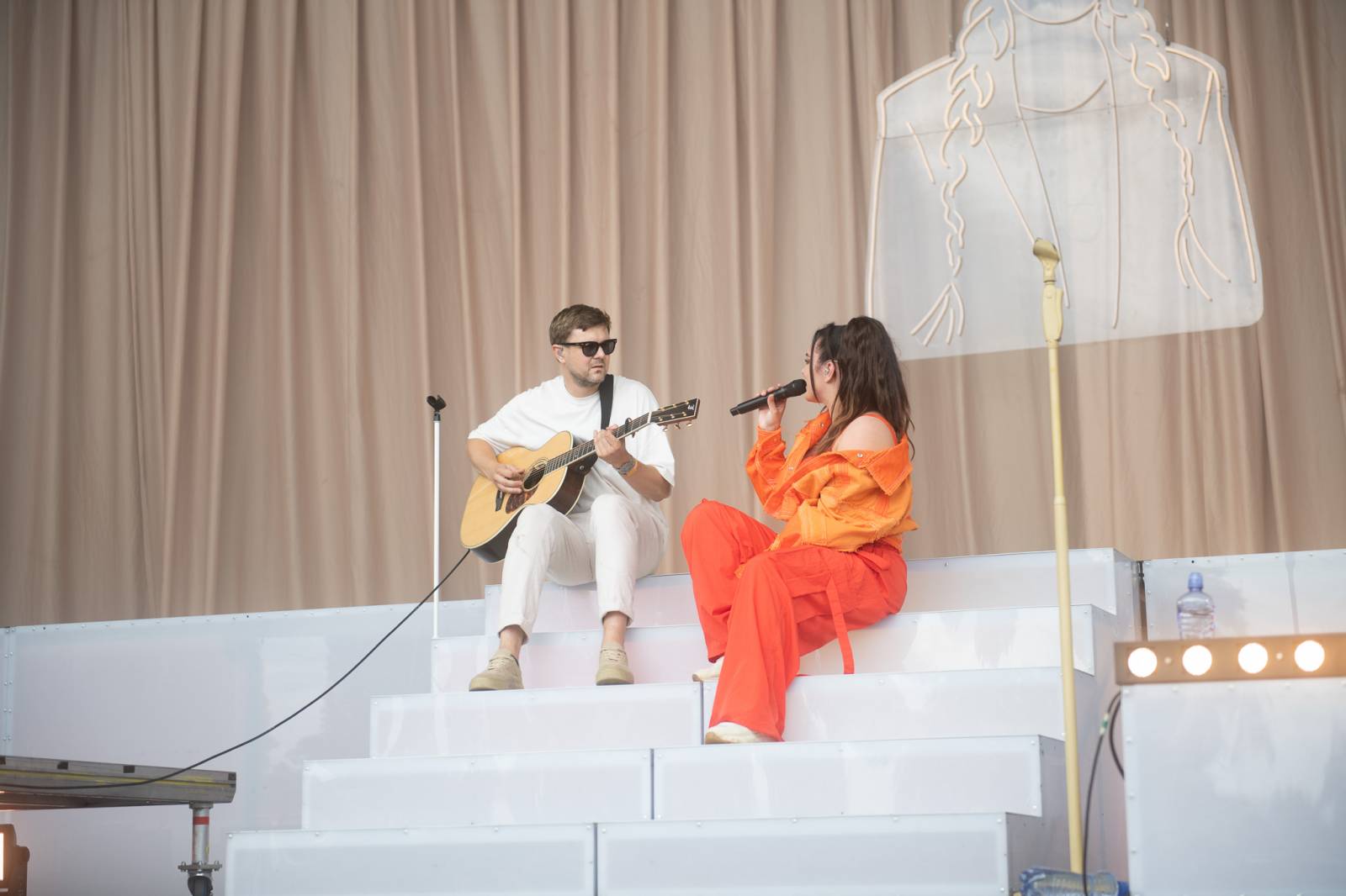 Chinaski rozezpívali Colours, bavil i Niall Horan