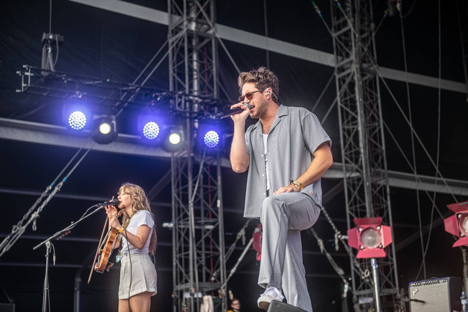 Chinaski rozezpívali Colours, bavil i Niall Horan