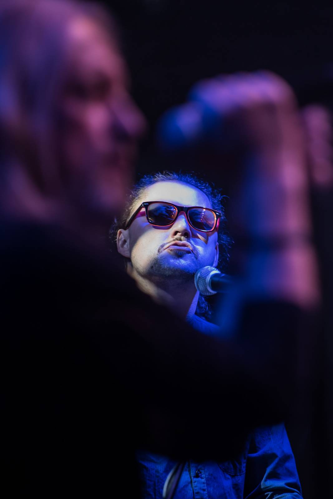 Neratovickým letním kinem zněly hity Kamila Střihavky. S The Leaders nabídl i pecku od Led Zeppelin