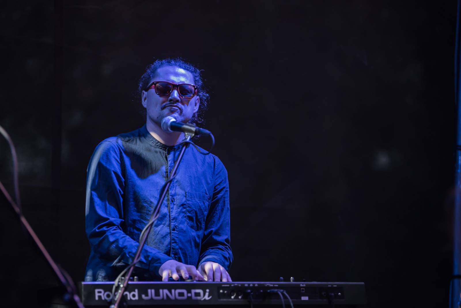 Neratovickým letním kinem zněly hity Kamila Střihavky. S The Leaders nabídl i pecku od Led Zeppelin