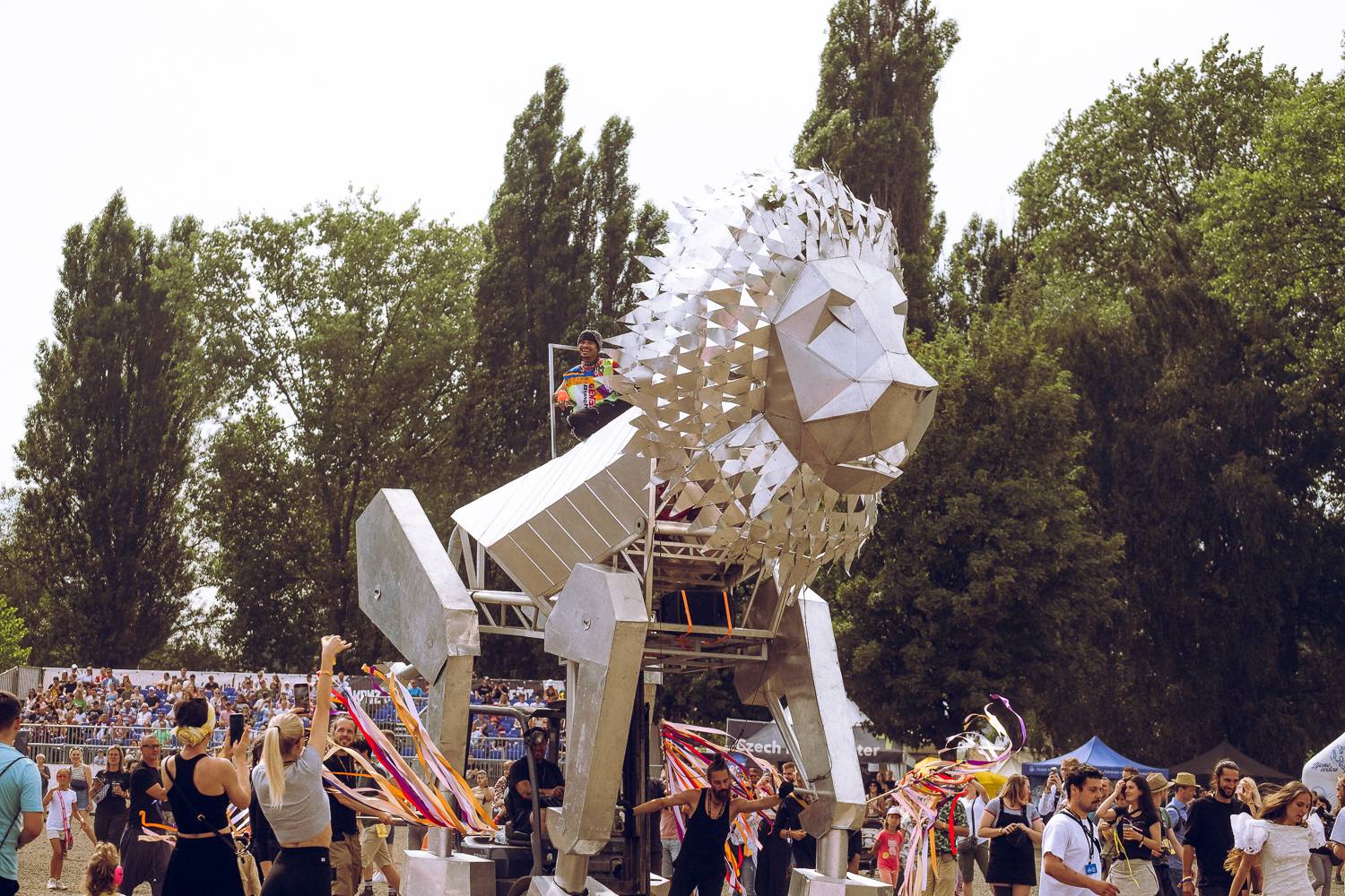 Pátek patřil na Colours Tomu Grennanovi, Ben Cristovao jel bomby