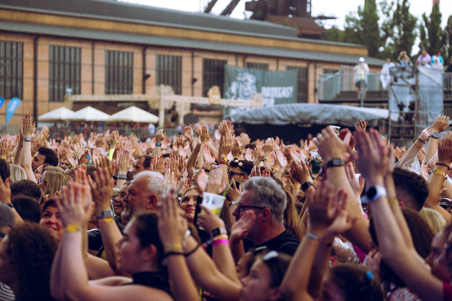 Pátek patřil na Colours Tomu Grennanovi, Ben Cristovao jel bomby