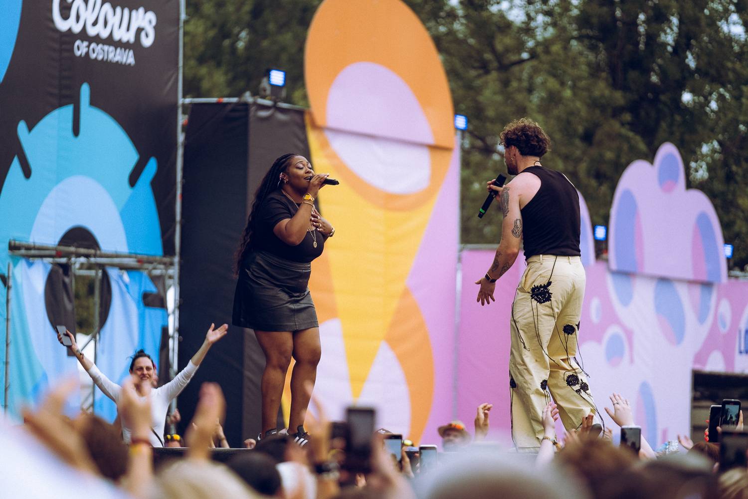 Pátek patřil na Colours Tomu Grennanovi, Ben Cristovao jel bomby