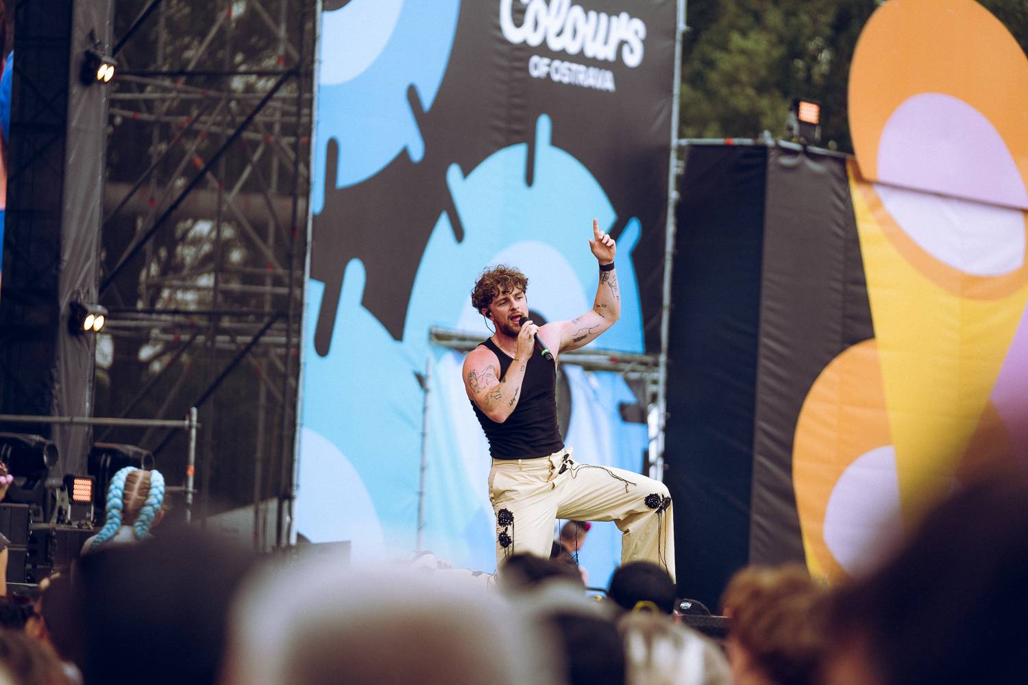 Pátek patřil na Colours Tomu Grennanovi, Ben Cristovao jel bomby