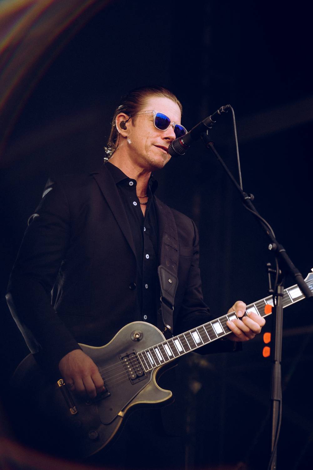 Macklemore nenechal na Goulding a Burna Boyovi nit suchou a rozjel největší show letošních Colours