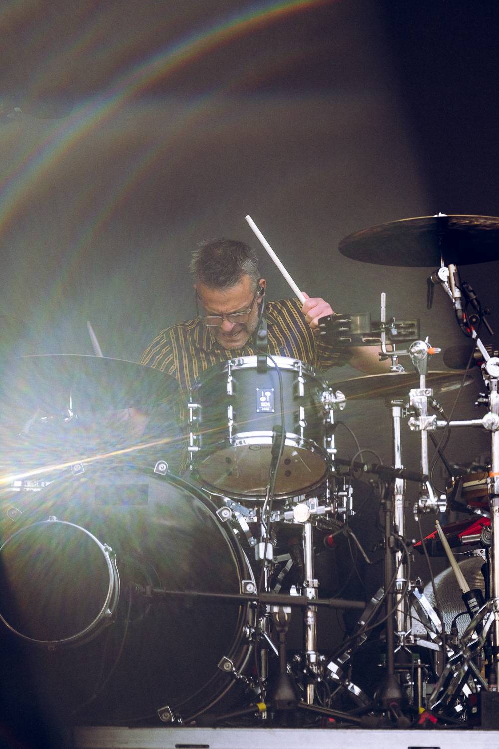 Macklemore nenechal na Goulding a Burna Boyovi nit suchou a rozjel největší show letošních Colours