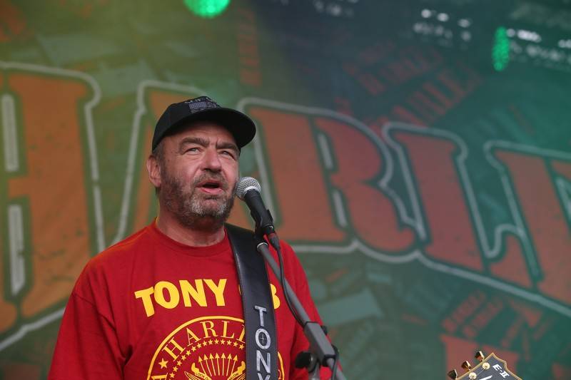 Cibulafest přivezl Kabáty, Mirai, Tublatanku i Team. Haberovi na pódiu přistála podprsenka a riflové kraťase