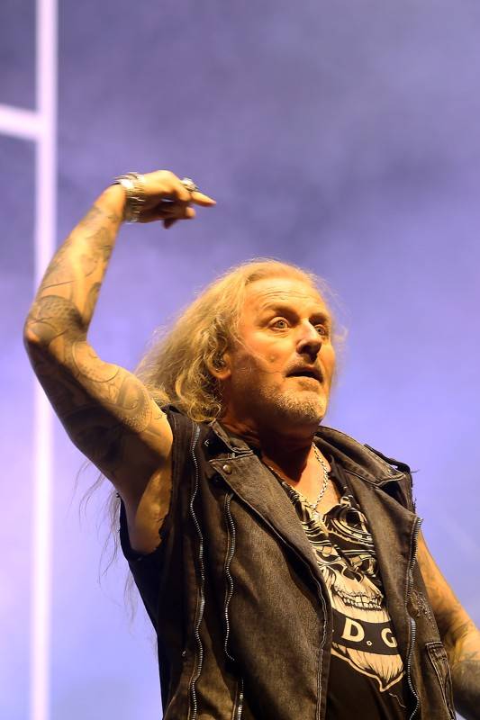 Cibulafest přivezl Kabáty, Mirai, Tublatanku i Team. Haberovi na pódiu přistála podprsenka a riflové kraťase