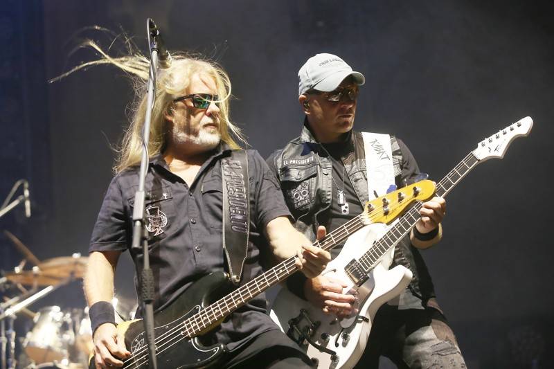 Cibulafest přivezl Kabáty, Mirai, Tublatanku i Team. Haberovi na pódiu přistála podprsenka a riflové kraťase