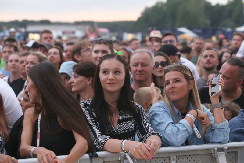 Cibulafest přivezl Kabáty, Mirai, Tublatanku i Team. Haberovi na pódiu přistála podprsenka a riflové kraťase