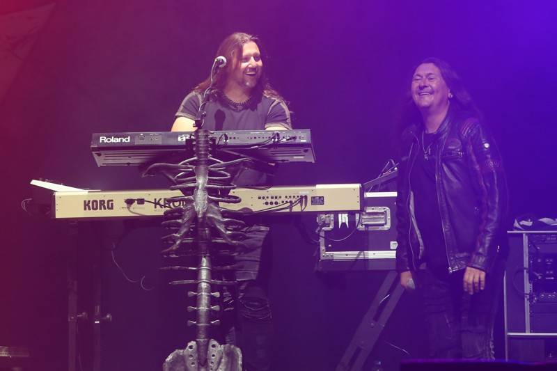 Cibulafest přivezl Kabáty, Mirai, Tublatanku i Team. Haberovi na pódiu přistála podprsenka a riflové kraťase