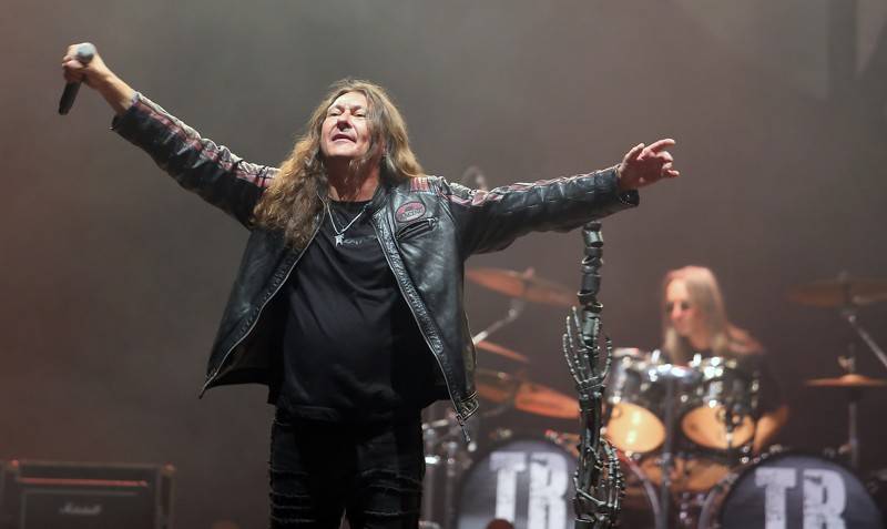 Cibulafest přivezl Kabáty, Mirai, Tublatanku i Team. Haberovi na pódiu přistála podprsenka a riflové kraťase