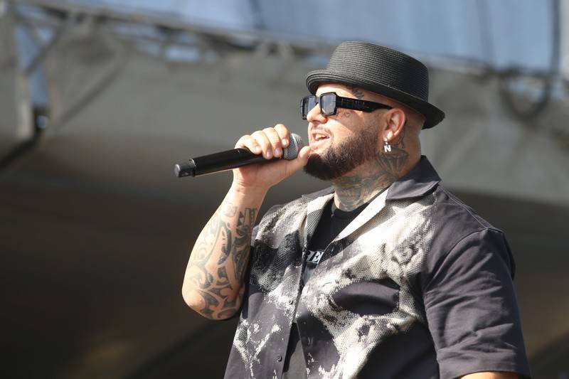 Cibulafest přivezl Kabáty, Mirai, Tublatanku i Team. Haberovi na pódiu přistála podprsenka a riflové kraťase