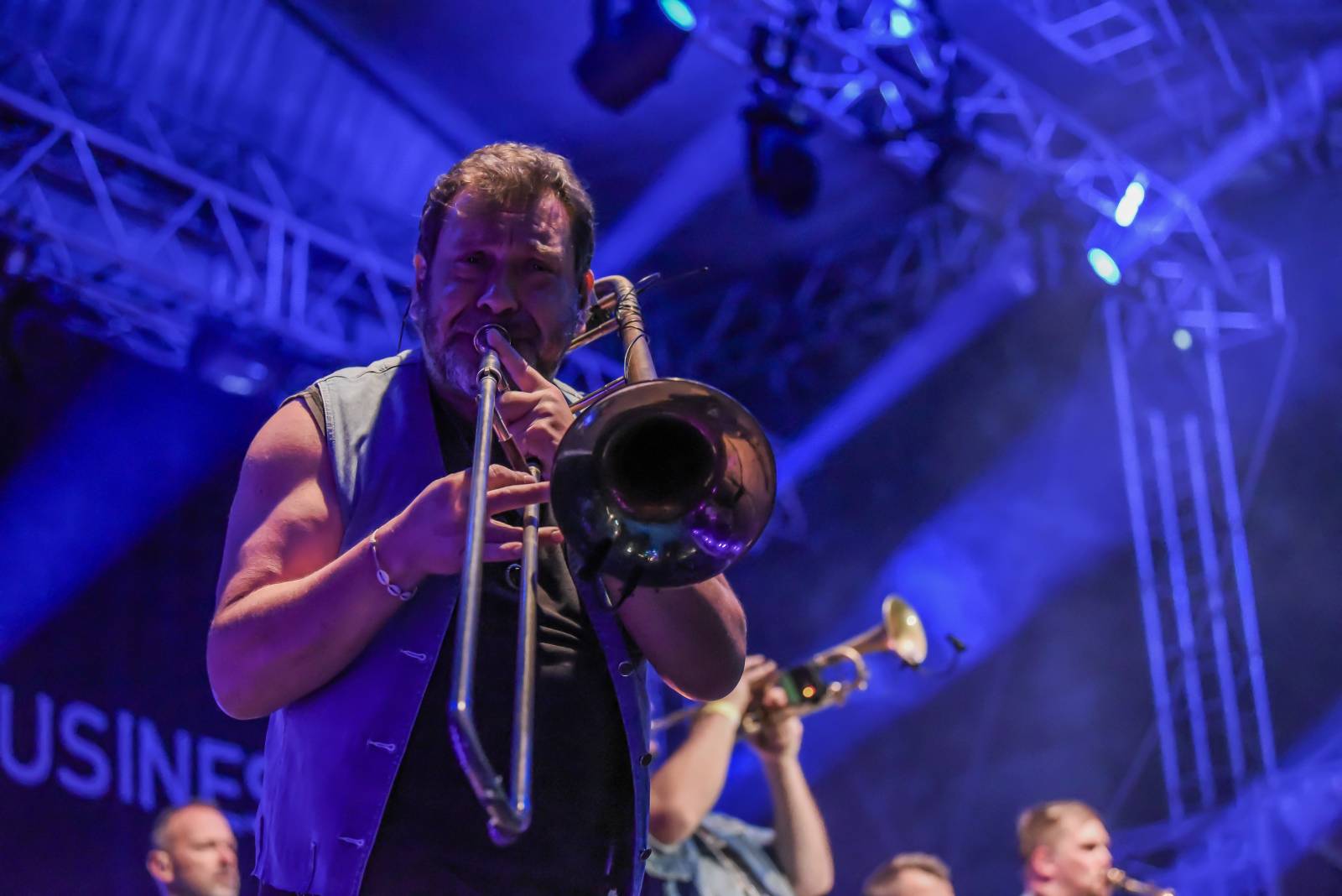 Monkey Business rozjeli v Ledárnách divokou funkovou show