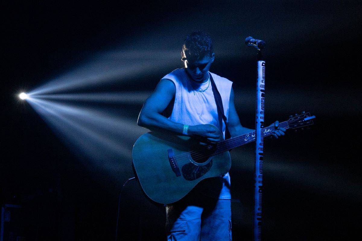 Na Benátské! to rozjeli Mirai, Sebastian či Mňága a Žďorp, Harlej házeli do davu obří nafukovací balóny