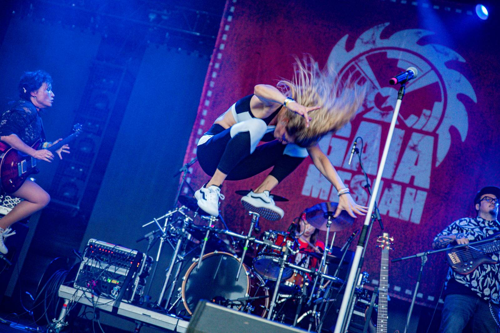 Tomáš Klus neváhal a vyrazil na Švihově mezi fanoušky. Na hradě zahráli i Kryštof, Gaia Mesiah nebo Anna K.