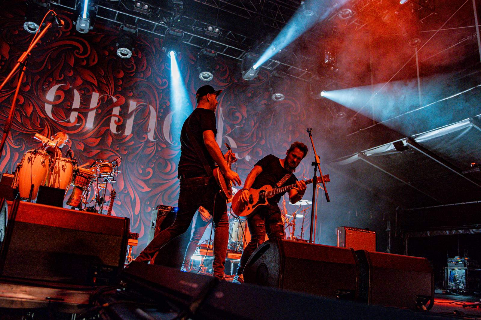 Tomáš Klus neváhal a vyrazil na Švihově mezi fanoušky. Na hradě zahráli i Kryštof, Gaia Mesiah nebo Anna K.