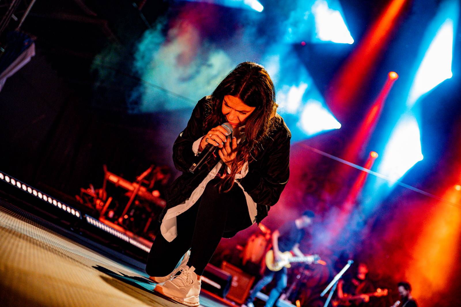 Tomáš Klus neváhal a vyrazil na Švihově mezi fanoušky. Na hradě zahráli i Kryštof, Gaia Mesiah nebo Anna K.